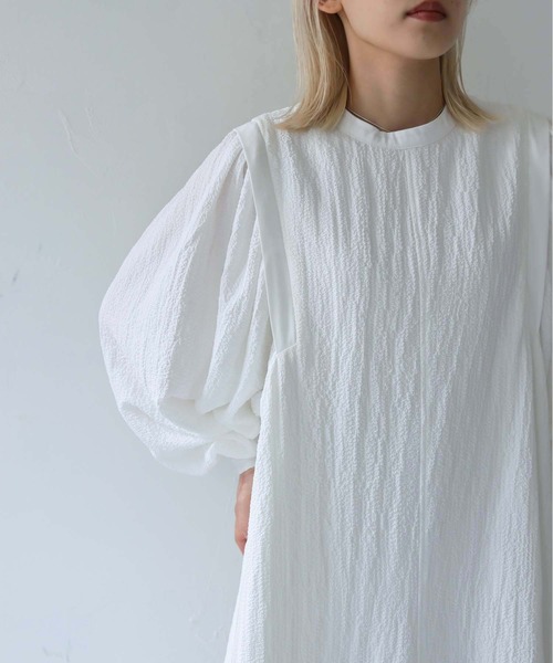 vingtrois(バントロア)の「【vingtrois】ボリュームスリーブロングフレアワンピース(ワンピース・レディース・ブラック/オフホワイト・M)」の6枚目の写真