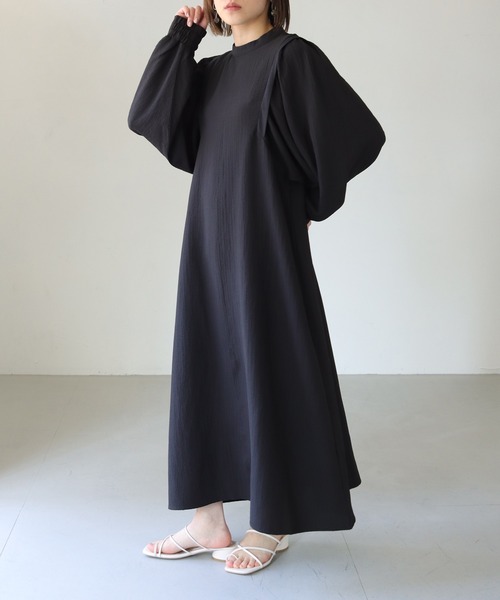 vingtrois(バントロア)の「【vingtrois】ボリュームスリーブロングフレアワンピース(ワンピース・レディース・ブラック/オフホワイト・M)」の12枚目の写真