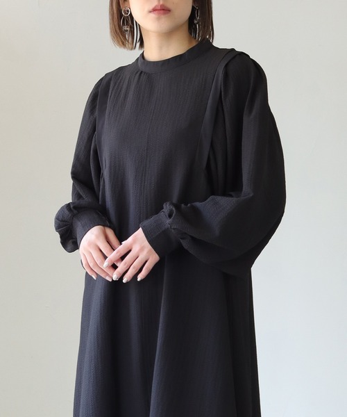 vingtrois(バントロア)の「【vingtrois】ボリュームスリーブロングフレアワンピース(ワンピース・レディース・ブラック/オフホワイト・M)」の15枚目の写真