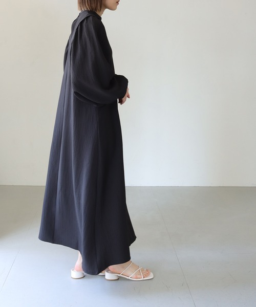 vingtrois(バントロア)の「【vingtrois】ボリュームスリーブロングフレアワンピース(ワンピース・レディース・ブラック/オフホワイト・M)」の14枚目の写真