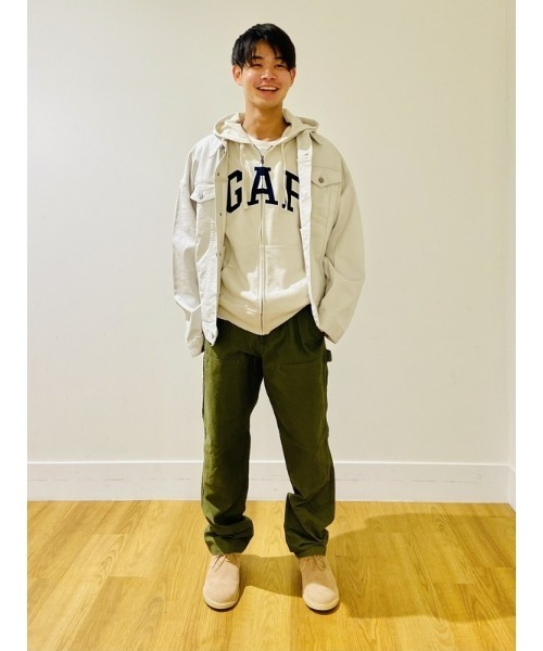 GAP(ギャップ)の「GAPアーチロゴ フレンチテリーフルジップパーカー(ユニセックス)(パーカー・メンズ・ブラック/ブルー/グレー/ホワイト/ベージュ/ネイビー・XS/S/M/L/XL)」の13枚目の写真