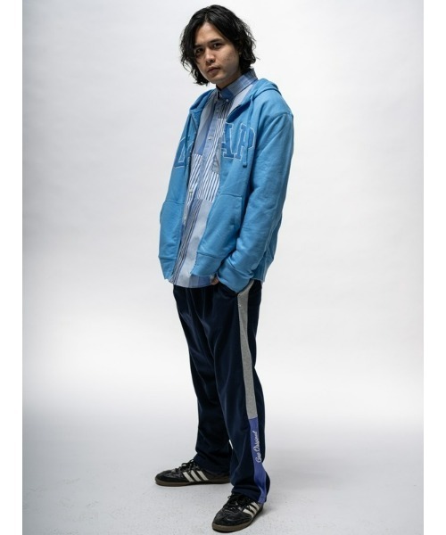 GAP(ギャップ)の「GAPアーチロゴ フレンチテリーフルジップパーカー(ユニセックス)(パーカー・メンズ・ブラック/ブルー/グレー/ホワイト/ベージュ/ネイビー・XS/S/M/L/XL)」の18枚目の写真