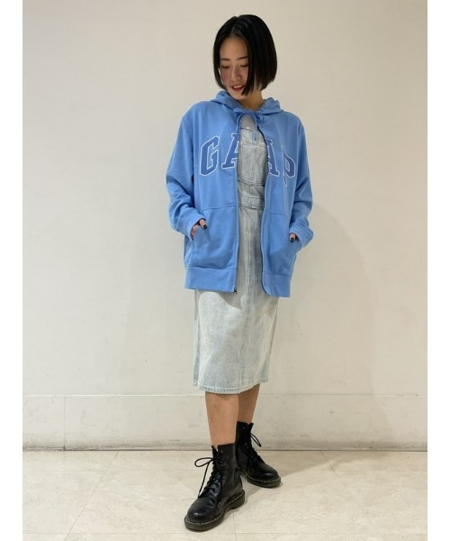 GAP(ギャップ)の「GAPアーチロゴ フレンチテリーフルジップパーカー(ユニセックス)(パーカー・メンズ・ブラック/ブルー/グレー/ホワイト/ベージュ/ネイビー・XS/S/M/L/XL)」の15枚目の写真