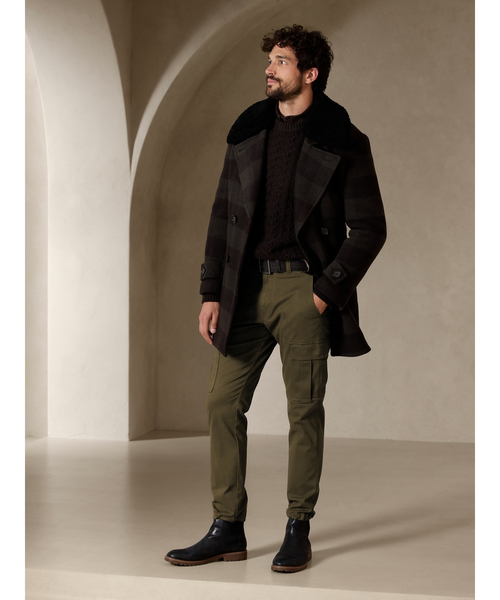 Banana Republic(バナナリパブリック)の「トラベラー カーゴパンツ(カーゴパンツ・メンズ・ベージュ/グリーン/ホワイト・28/29/30/31/32/33/34)」の16枚目の写真