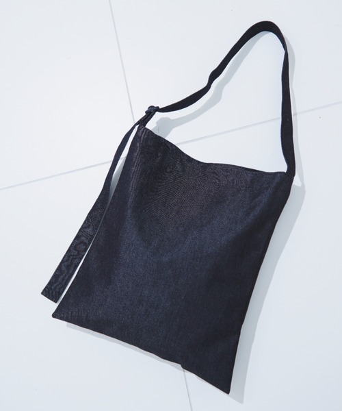 Libra Cue（リブラ キュー）の「【A4サイズ収納可】ワンショルダーキャンバストート（ショルダーバッグ・レディース・レッド/ネイビー/アイボリー・FREE）」の12枚目の写真