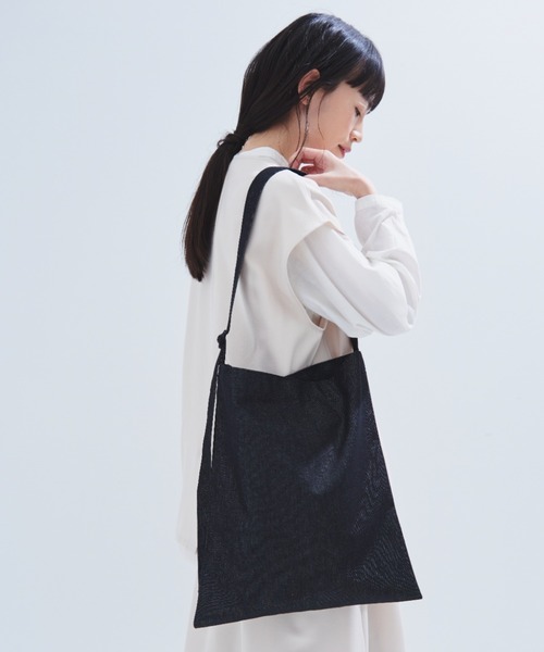 Libra Cue（リブラ キュー）の「【A4サイズ収納可】ワンショルダーキャンバストート（ショルダーバッグ・レディース・レッド/ネイビー/アイボリー・FREE）」の11枚目の写真