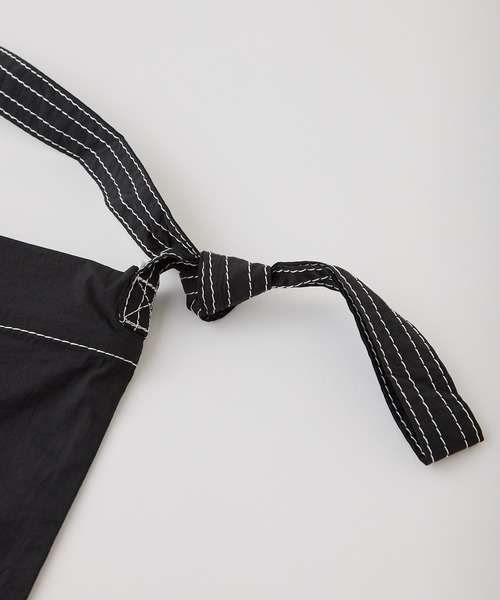 WHIMSIC（ウィムジック）の「【UNISEX】ナイロンビッグスリングバッグ（ショルダーバッグ・メンズ・ブラック/ブルー/ホワイト/グリーン/ネイビー・FREE）」の7枚目の写真