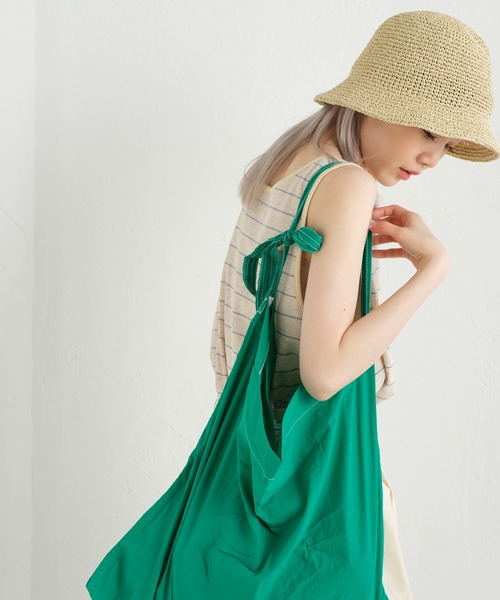 WHIMSIC（ウィムジック）の「【UNISEX】ナイロンビッグスリングバッグ（ショルダーバッグ・メンズ・ブラック/ブルー/ホワイト/グリーン/ネイビー・FREE）」の9枚目の写真