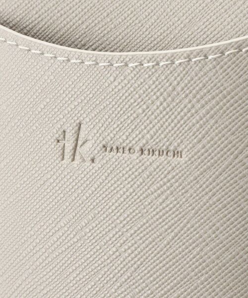 tk.TAKEO KIKUCHI（ティーケータケオキクチ）の「◆縦型ミニショルダーバッグ（ショルダーバッグ・メンズ・ブラック/ブラック系/ベージュ系/ブラック系3/シルバー系/モスグリーン系/ブラック系4/ベージュ系4/ネイビー系4/ブラック系5・00）」の11枚目の写真