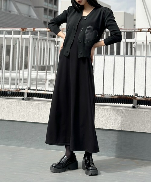 LVEU.（ラブユ.）の「【ZOZOTOWN限定】Heart design V-neck cardigan / ハートデザインVネックカーディガン（カーディガン/ボレロ・レディース・ブラック/ホワイト・FREE）」の6枚目の写真