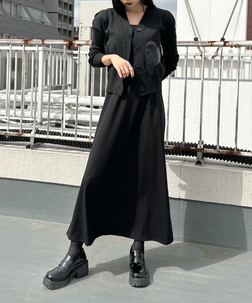 LVEU.（ラブユ.）の「【ZOZOTOWN限定】Heart design V-neck cardigan / ハートデザインVネックカーディガン（カーディガン/ボレロ・レディース・ブラック/ホワイト・FREE）」の8枚目の写真