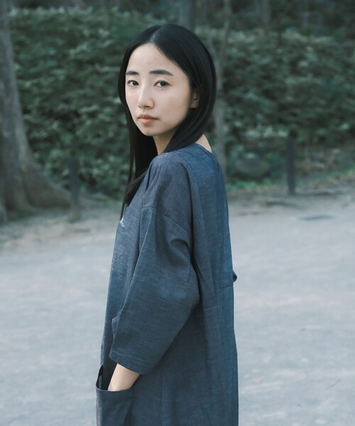 SHARE PARK(シェアパーク)の「【UVカット・撥水・ストレッチ】ストレッチデニムライト ワンピース(ワンピース・レディース・サックスブルー系/ネイビー系・MEDIUM/SMALL)」の16枚目の写真