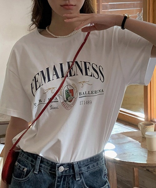 Chaco closet(チャコ クローゼット)の「フロントカレッジプリントTシャツ(Tシャツ/カットソー・レディース・ホワイト/ブラック・M/L)」の3枚目の写真