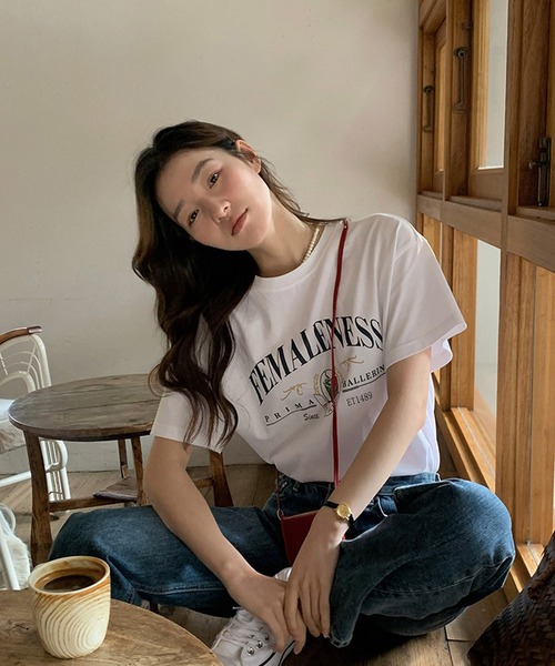 Chaco closet(チャコ クローゼット)の「フロントカレッジプリントTシャツ(Tシャツ/カットソー・レディース・ホワイト/ブラック・M/L)」の7枚目の写真