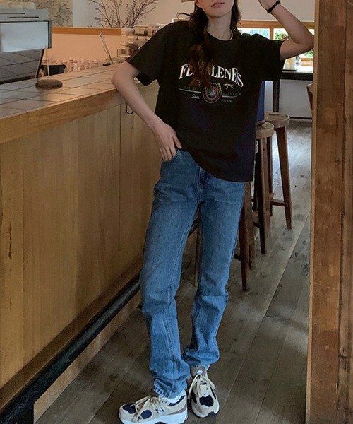 Chaco closet(チャコ クローゼット)の「フロントカレッジプリントTシャツ(Tシャツ/カットソー・レディース・ホワイト/ブラック・M/L)」の13枚目の写真