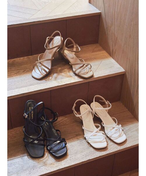 ORiental TRaffic(オリエンタルトラフィック)の「ORientalTRaffic ナローストラップサンダル(サンダル・レディース・ブラック/アイボリー/モカ・S/L/M)」の4枚目の写真