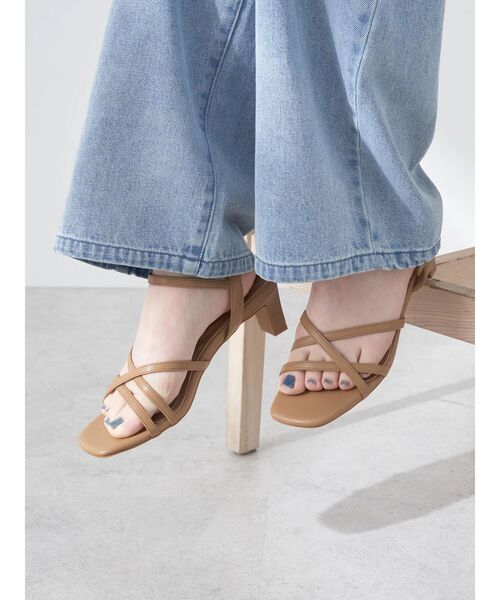 ORiental TRaffic(オリエンタルトラフィック)の「ORientalTRaffic ナローストラップサンダル(サンダル・レディース・ブラック/アイボリー/モカ・S/L/M)」の7枚目の写真