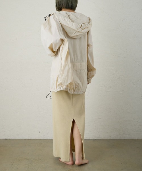 LOUNGEDRESS（ラウンジドレス）の「【earthy_/アーシー】リブワンショルタンクワンピース（ワンピース・レディース・ブラック/ベージュ・SMALL/MEDIUM）」の8枚目の写真