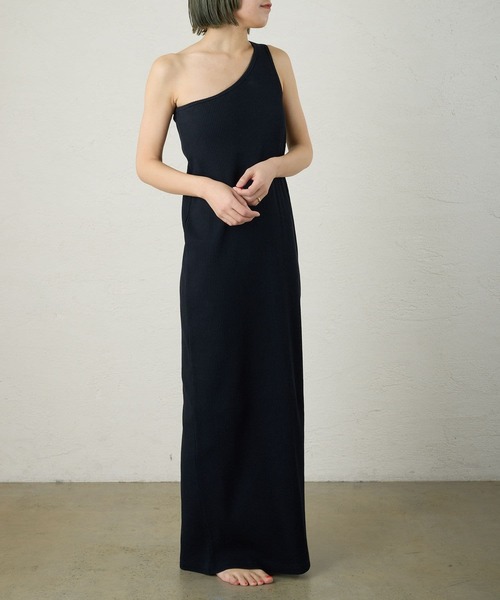 LOUNGEDRESS（ラウンジドレス）の「【earthy_/アーシー】リブワンショルタンクワンピース（ワンピース・レディース・ブラック/ベージュ・SMALL/MEDIUM）」の5枚目の写真