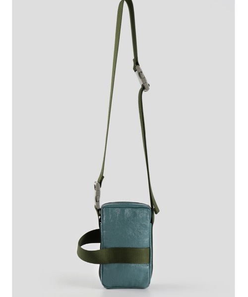 JNBY(ジェーエヌビーワイ)の「HOME LOB Adjustable-strap Crossbody Bag(ショルダーバッグ・レディース・ブラウン/ブラック/ブルー・ONE SIZE)」の3枚目の写真