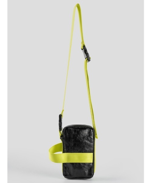 JNBY(ジェーエヌビーワイ)の「HOME LOB Adjustable-strap Crossbody Bag(ショルダーバッグ・レディース・ブラウン/ブラック/ブルー・ONE SIZE)」の16枚目の写真