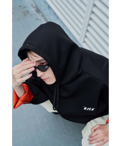 D.TT.K（ディティーティーケー）の「9 SLEEVE HOODIE バイカラー