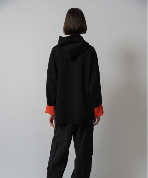 D.TT.K（ディティーティーケー）の「9 SLEEVE HOODIE　バイカラー配色　トレーニング　パーカー（パーカー・レディース・グレー/ブラック・MEDIUM/LARGE/SMALL）」の17枚目の写真