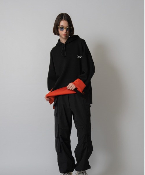 D.TT.K（ディティーティーケー）の「9 SLEEVE HOODIE　バイカラー配色　トレーニング　パーカー（パーカー・レディース・グレー/ブラック・MEDIUM/LARGE/SMALL）」の21枚目の写真