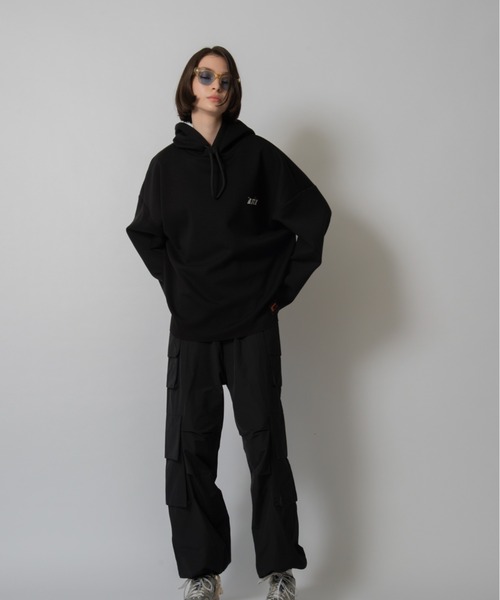 D.TT.K（ディティーティーケー）の「9 SLEEVE HOODIE　バイカラー配色　トレーニング　パーカー（パーカー・レディース・グレー/ブラック・MEDIUM/LARGE/SMALL）」の22枚目の写真