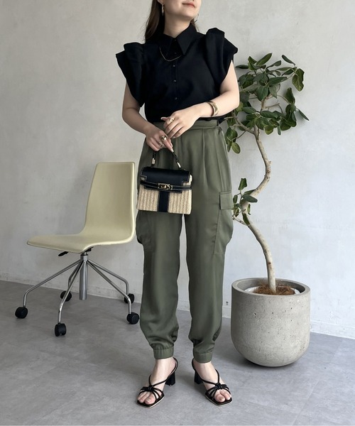 prose verse（プロズヴェール）の「サイドポケットサテンジョガーパンツ（カーゴパンツ・レディース・カーキ/グレー/ブラック・ﾌﾘ-）」の8枚目の写真