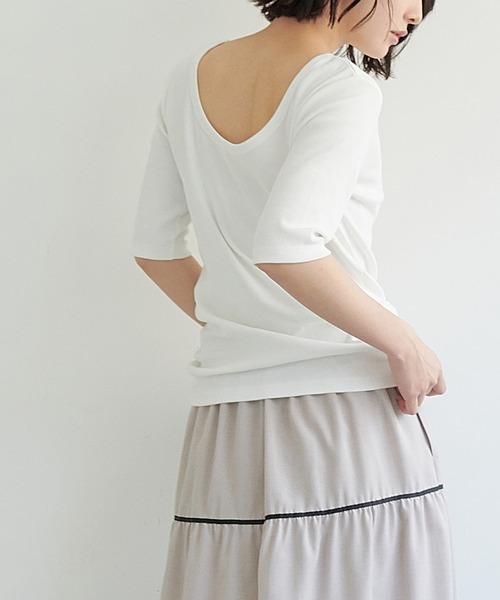 for/c（フォーシー）の「[新色追加]USAコットン前後2WAYバックシャンTシャツ【サスティナブル】（Tシャツ/カットソー・レディース・ホワイト/ブラック×ホワイト/ブラック/ライム/チャコールグレー/ネイビー/ライトブラウン/レッド・M/L/LL/S）」の22枚目の写真
