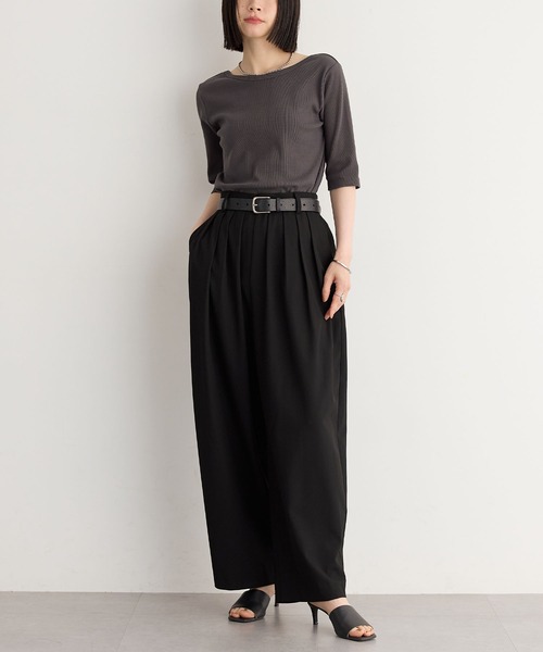 for/c（フォーシー）の「[新色追加]USAコットン前後2WAYバックシャンTシャツ【サスティナブル】（Tシャツ/カットソー・レディース・ホワイト/ブラック×ホワイト/ブラック/ライム/チャコールグレー/ネイビー/ライトブラウン/レッド・M/L/LL/S）」の15枚目の写真