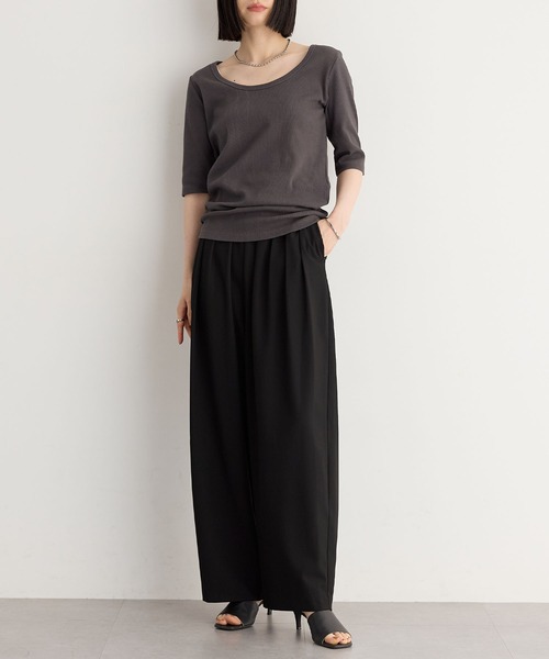 for/c（フォーシー）の「[新色追加]USAコットン前後2WAYバックシャンTシャツ【サスティナブル】（Tシャツ/カットソー・レディース・ホワイト/ブラック×ホワイト/ブラック/ライム/チャコールグレー/ネイビー/ライトブラウン/レッド・M/L/LL/S）」の16枚目の写真