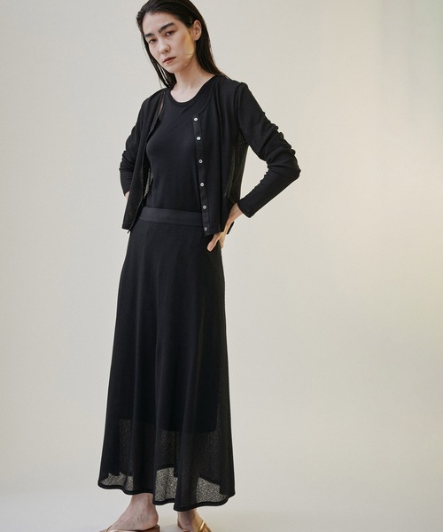 SALON adam et rope'(サロン アダム エ ロペ)の「KINANリブショートシアーカーディガン【洗える】(カーディガン/ボレロ・レディース・ブラック/オフホワイト/パープル・FREE)」の12枚目の写真