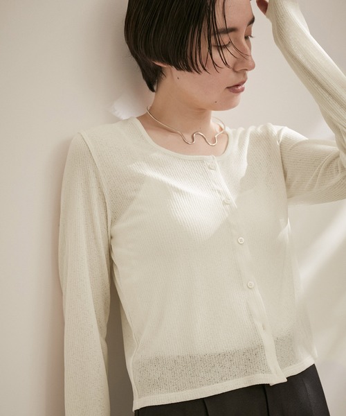 SALON adam et rope'(サロン アダム エ ロペ)の「KINANリブショートシアーカーディガン【洗える】(カーディガン/ボレロ・レディース・ブラック/オフホワイト/パープル・FREE)」の22枚目の写真