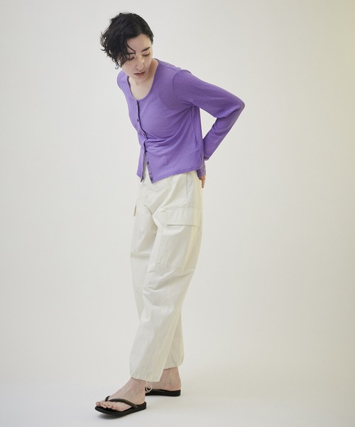 SALON adam et rope'(サロン アダム エ ロペ)の「KINANリブショートシアーカーディガン【洗える】(カーディガン/ボレロ・レディース・ブラック/オフホワイト/パープル・FREE)」の21枚目の写真