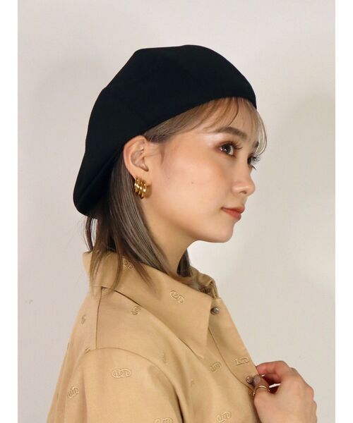 EMODA(エモダ)の「ハンチングベレー(ハンチング/ベレー帽・レディース・ブラック/ベージュ・FREE)」の4枚目の写真