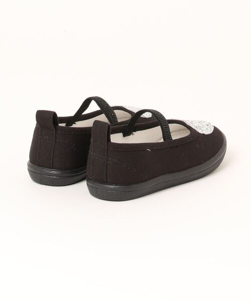 petit main(プティマイン)の「ハートシューズ(ローファー・キッズ・アイボリー/ブラック・15cm/16cm/14cm/18cm/17cm)」の3枚目の写真