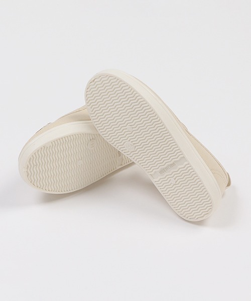 petit main(プティマイン)の「ハートシューズ(ローファー・キッズ・アイボリー/ブラック・15cm/16cm/14cm/18cm/17cm)」の10枚目の写真