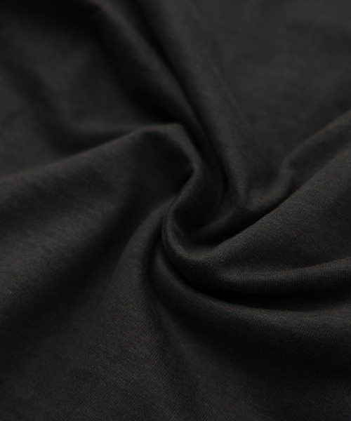 NYLAUS（ナイラス）の「ピーチスキン加工 配色ステッチ ポケット付き ロングスリーブTシャツ（Tシャツ/カットソー・メンズ・ブラック/ホワイト/ネイビー/ベージュ・M/L/LL）」の13枚目の写真