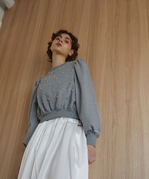MIRO AMURETTE(ミロアミュレット)の「pearl short sweat/ショート丈パールスウェット(スウェット・レディース・グレー・FREE)」の12枚目の写真