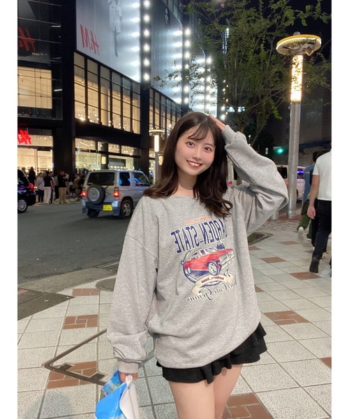 DEVICE(デバイス)の「【DEVICE×佐藤かれん】ルーズグラフィック CARプリント 裏毛 スウェット トレーナー(スウェット・レディース・グレー・FREE)」の9枚目の写真