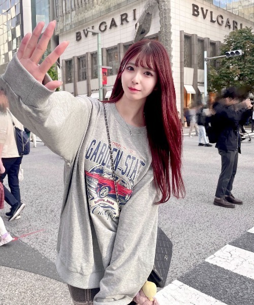 DEVICE(デバイス)の「【DEVICE×佐藤かれん】ルーズグラフィック CARプリント 裏毛 スウェット トレーナー(スウェット・レディース・グレー・FREE)」の19枚目の写真
