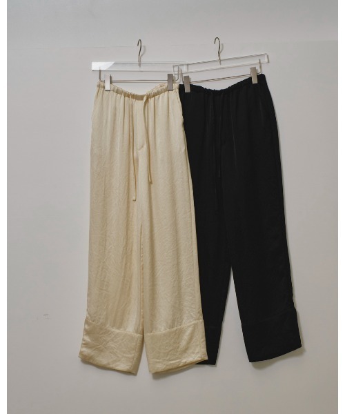 Satin Easy Pants（デニムパンツ）｜TODAYFUL（トゥデイフル）の