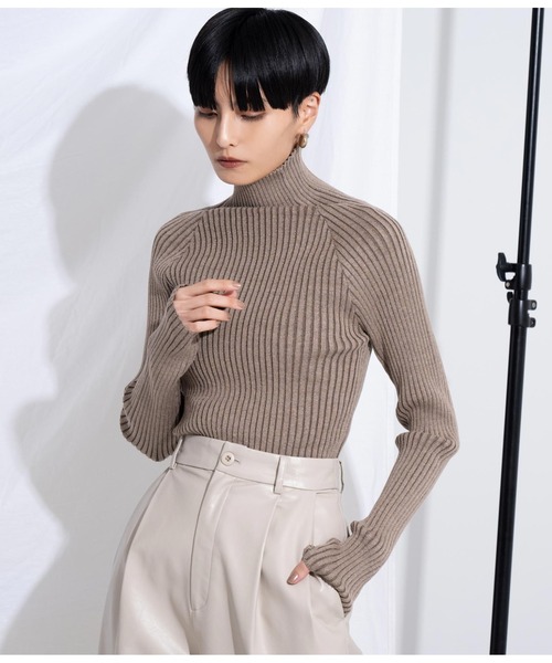 Settimissimo（セッティミッシモ）の「プレーティングリブボトルネックニット（ニット/セーター・レディース・アイボリー/レンガ/グレイッシュベージュ・FREE）」の16枚目の写真