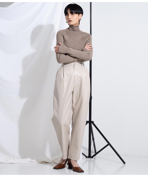 Settimissimo（セッティミッシモ）の「プレーティングリブボトルネックニット（ニット/セーター・レディース・アイボリー/レンガ/グレイッシュベージュ・FREE）」の19枚目の写真