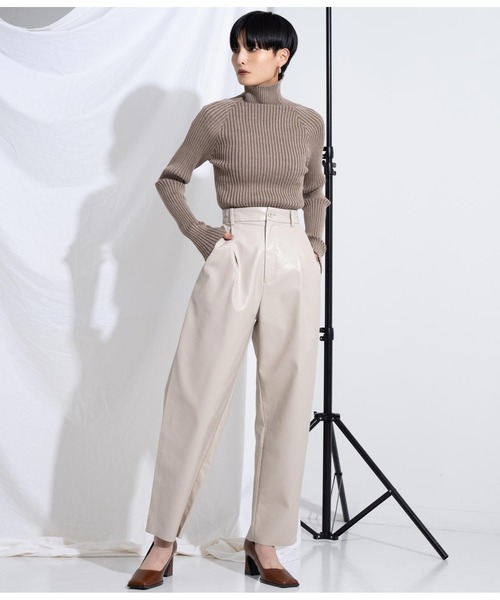 Settimissimo（セッティミッシモ）の「プレーティングリブボトルネックニット（ニット/セーター・レディース・アイボリー/レンガ/グレイッシュベージュ・FREE）」の21枚目の写真