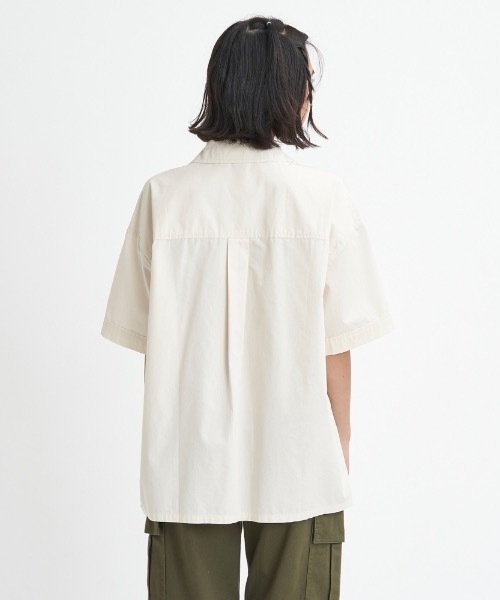 ROXY(ロキシー)の「WALKING ON AIR/ロキシーマルチ柄ゆったりシルエットキューバシャツ(シャツ/ブラウス・レディース・パープル/マルチ/ナチュラル・MEDIUM/LARGE/SMALL)」の5枚目の写真