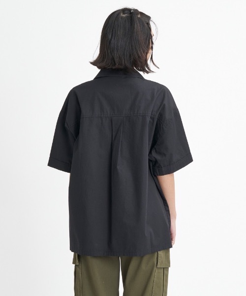 ROXY(ロキシー)の「WALKING ON AIR/ロキシーマルチ柄ゆったりシルエットキューバシャツ(シャツ/ブラウス・レディース・パープル/マルチ/ナチュラル・MEDIUM/LARGE/SMALL)」の7枚目の写真