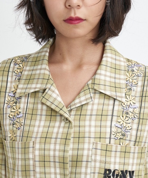 ROXY(ロキシー)の「WALKING ON AIR/ロキシーマルチ柄ゆったりシルエットキューバシャツ(シャツ/ブラウス・レディース・パープル/マルチ/ナチュラル・MEDIUM/LARGE/SMALL)」の10枚目の写真